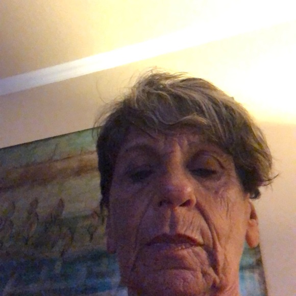 Meet your Posher, Helen - Picture 1 of 1